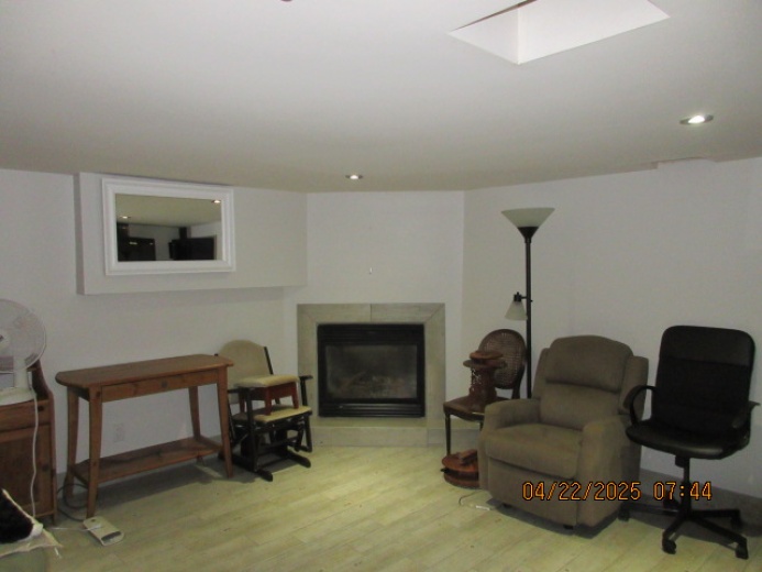 House,For Sale,1115