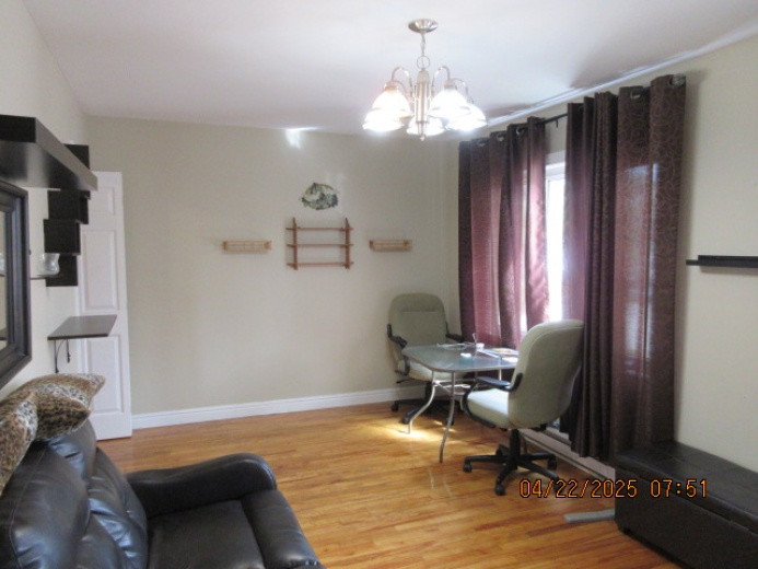 House,For Sale,1115