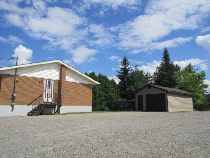 House,For Sale,1121