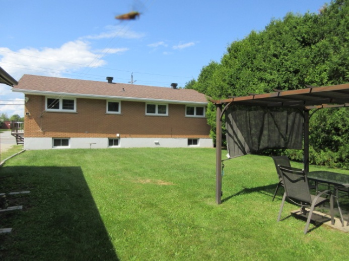 House,For Sale,1121