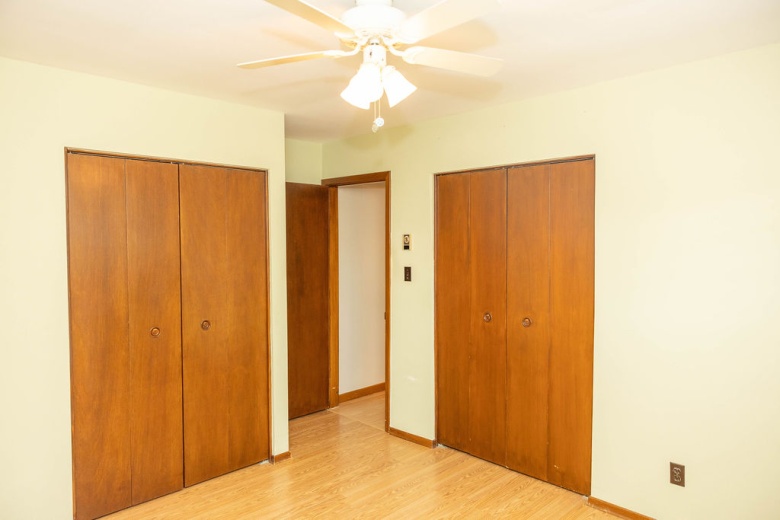 House,For Sale,1121
