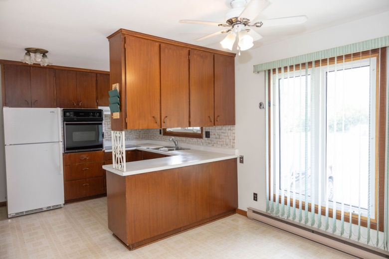 House,For Sale,1121