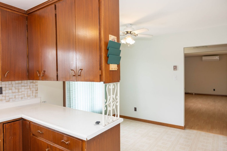 House,For Sale,1121