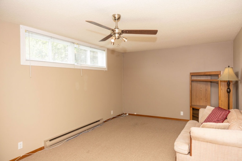 House,For Sale,1121