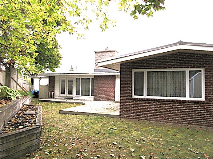 3 Bedrooms Bedrooms, ,2 BathroomsBathrooms,House,For Sale,1122