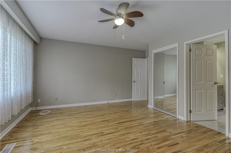 3 Bedrooms Bedrooms, ,2 BathroomsBathrooms,House,For Sale,1122