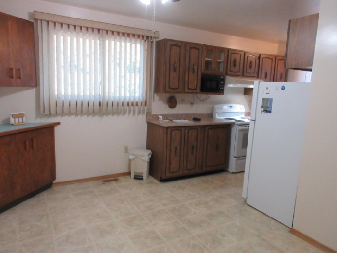 3 Bedrooms Bedrooms, ,2 BathroomsBathrooms,House,For Sale,1124