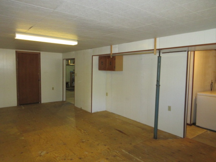 3 Bedrooms Bedrooms, ,2 BathroomsBathrooms,House,For Sale,1124