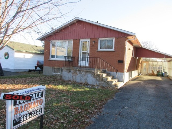 3 Bedrooms Bedrooms, ,2 BathroomsBathrooms,House,For Sale,1124