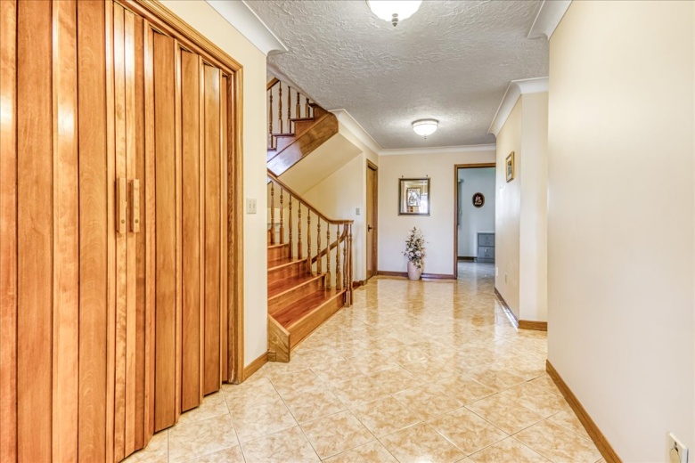 5 Bedrooms Bedrooms, ,5 BathroomsBathrooms,House,For Sale,1127