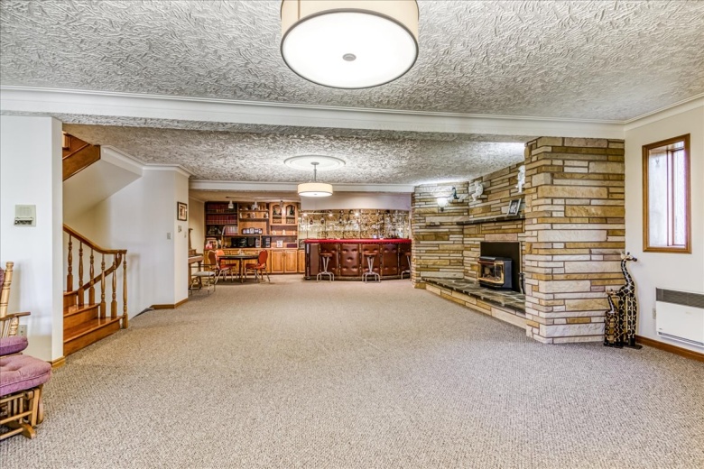5 Bedrooms Bedrooms, ,5 BathroomsBathrooms,House,For Sale,1127
