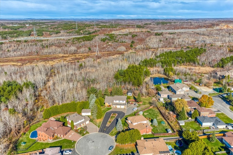 5 Bedrooms Bedrooms, ,5 BathroomsBathrooms,House,For Sale,1127