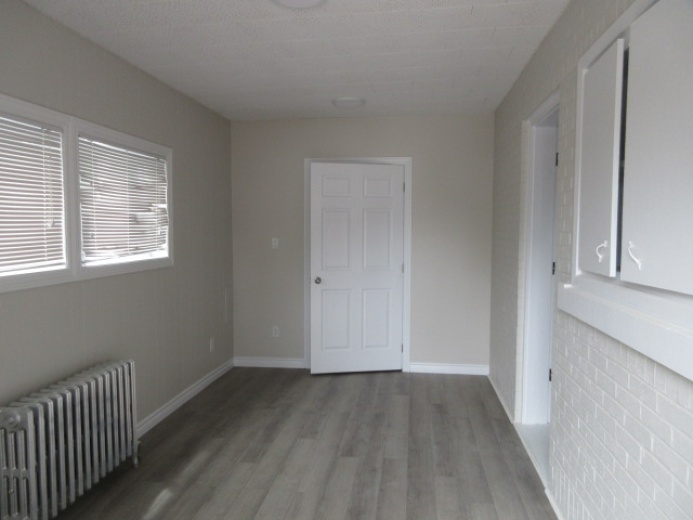 1 BathroomBathrooms,House,For Rent,1128