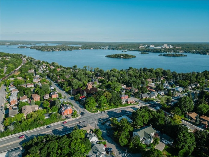 3 Bedrooms Bedrooms, ,2 BathroomsBathrooms,House,For Sale,1132