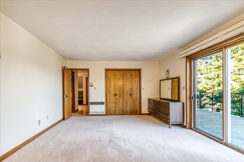 5 Bedrooms Bedrooms, ,5 BathroomsBathrooms,House,For Sale,1141