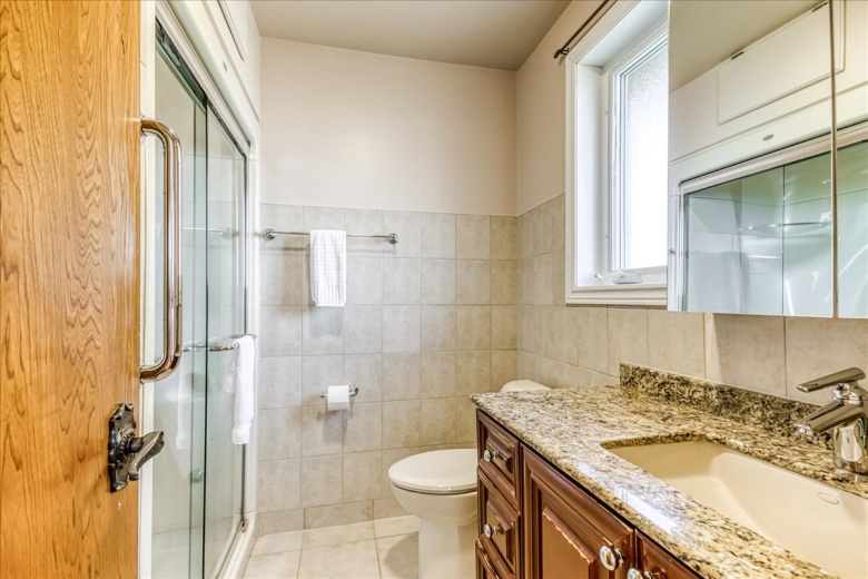 5 Bedrooms Bedrooms, ,5 BathroomsBathrooms,House,For Sale,1141