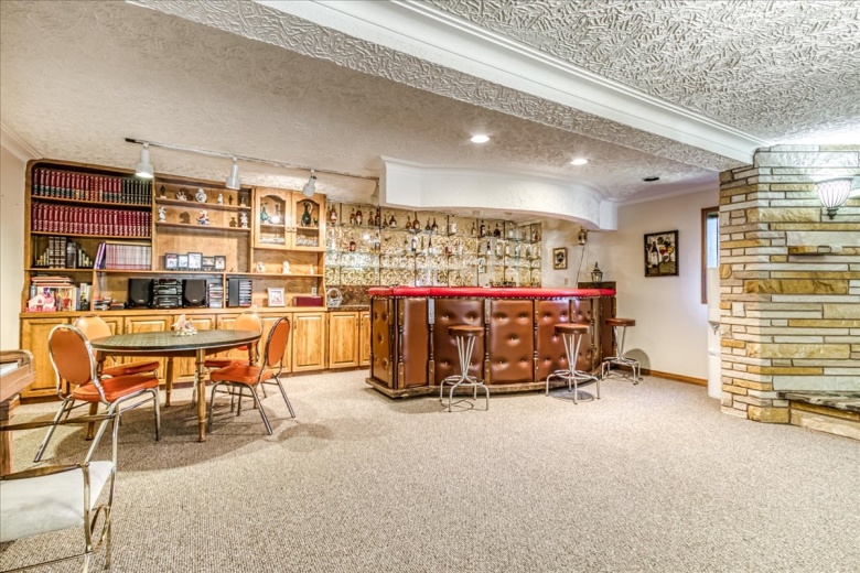 5 Bedrooms Bedrooms, ,5 BathroomsBathrooms,House,For Sale,1141