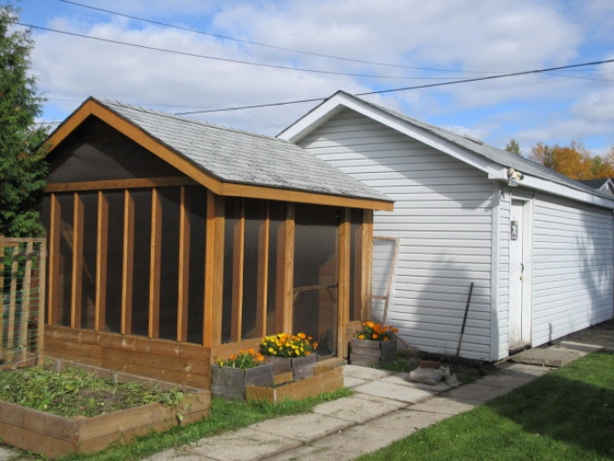 2 Bedroom Bedrooms, ,2 BathroomsBathrooms,House,SOLD!,1074
