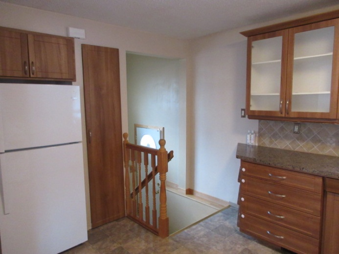 2 Bedroom Bedrooms, ,2 BathroomsBathrooms,House,SOLD!,1074