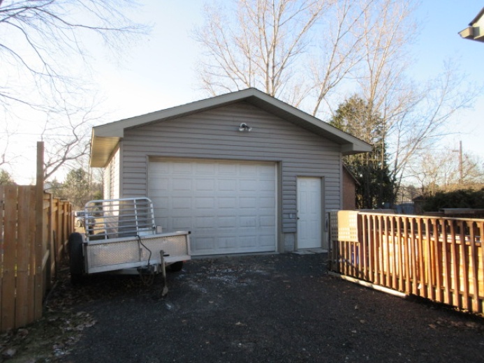 3 Bedrooms Bedrooms, ,2 BathroomsBathrooms,House,SOLD!,1076