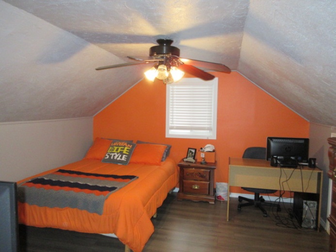 3 Bedrooms Bedrooms, ,2 BathroomsBathrooms,House,SOLD!,1076
