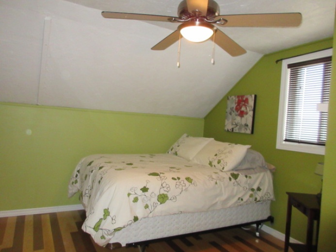 3 Bedrooms Bedrooms, ,2 BathroomsBathrooms,House,SOLD!,1076