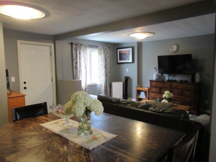 2 Bedrooms Bedrooms, ,1 BathroomBathrooms,House,SOLD!,1088