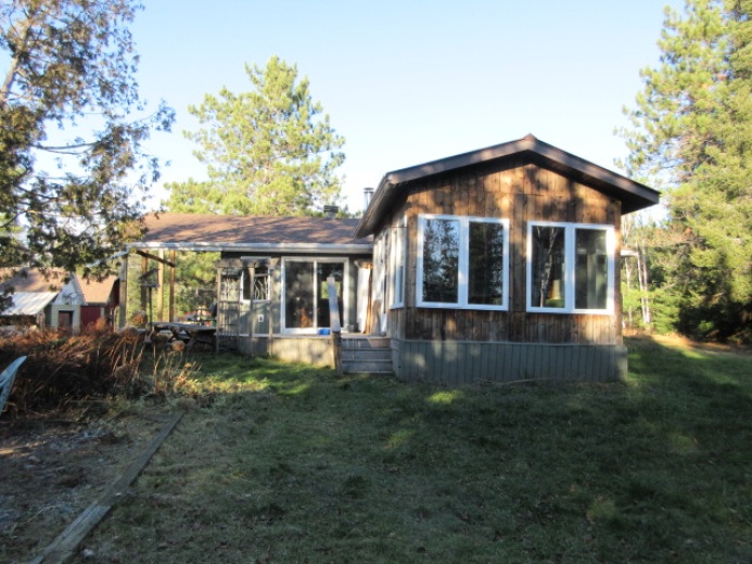 2 Bedrooms Bedrooms, ,1 BathroomBathrooms,House,SOLD!,1094